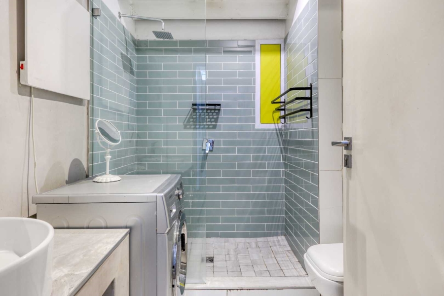 To Let 1 Bedroom Property for Rent in Woodstock Western Cape